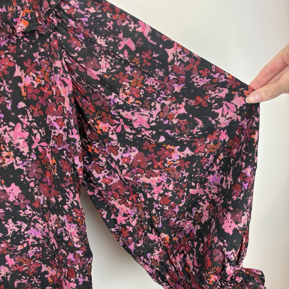 Gilner‎ Farrar  Black Red Pink Floral Smocked Long Sleeve Top Size M - Picture 8 of 12